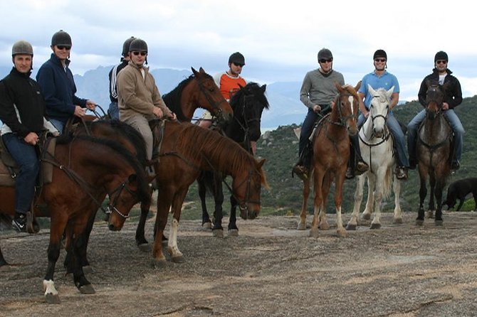 1h30m – Horse Trail - Along the river and across farm routes