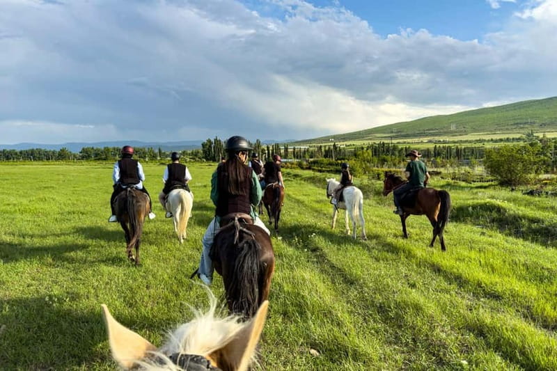 2-hour horse riding tour at Palomino Ranch Near Tbilisi - A Coffee or Tea Break at the Ranch