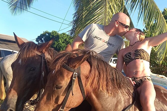 2 Hour Horseback Riding Sunset Tour with Dore's Riding Stable - Choosing between Pigeon Pointe and Emerald Bay