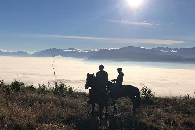 2h – Horse Trail - Clothing, helmets, and comfort