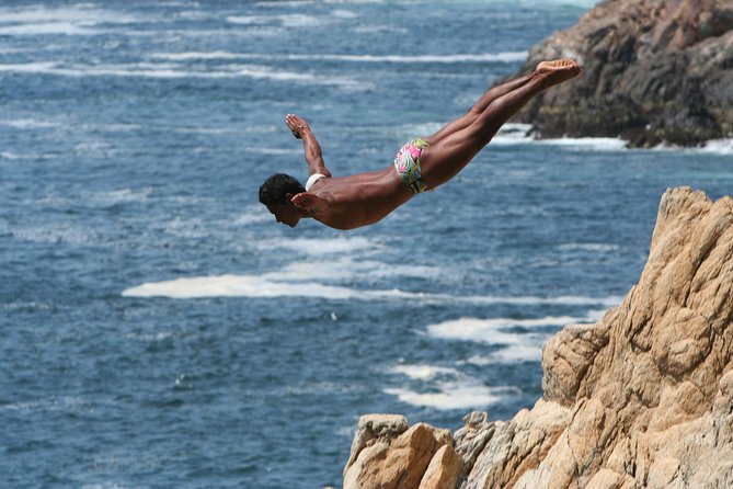 Afro-Mexican Village: Horseback Beach Ride, Crocs & Cliff Diver - Meeting the crocodiles at the farm