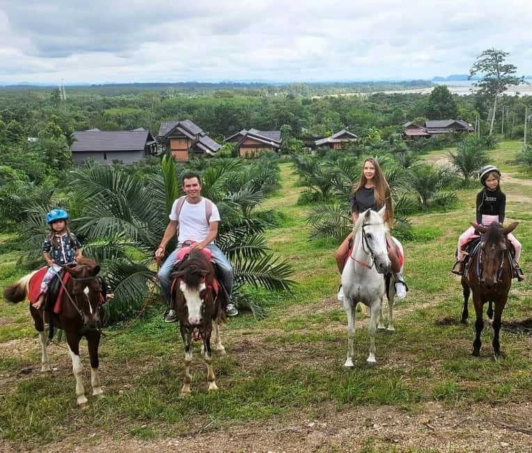 Ao Nang: Horse Riding Tour and kayaking clongrood - One hour through rainforest and open scenery