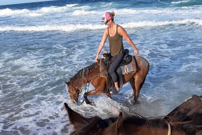 Aruba Horseback Riding Tour For Advanced Riders - Riding through Aruba’s cactus country