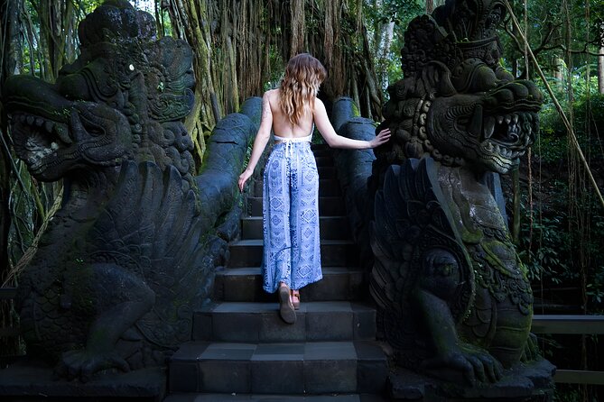 Bali Horse Riding Activity and Full-Day Trip in Ubud - Lunch in an Ubud restaurant