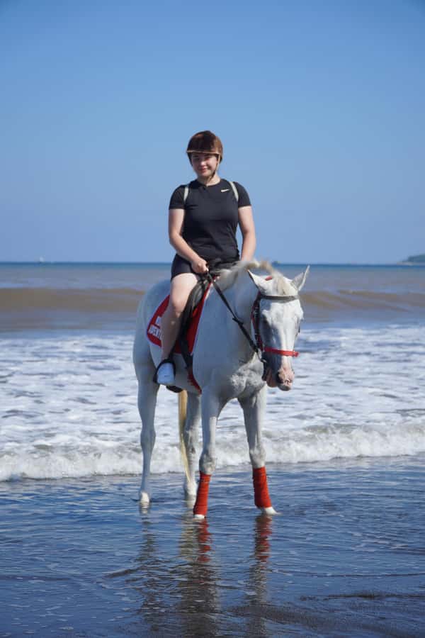 Bali: Horse Riding Experience in Sanur (1 Hour ride) - Meeting the horses at Muara Adventure