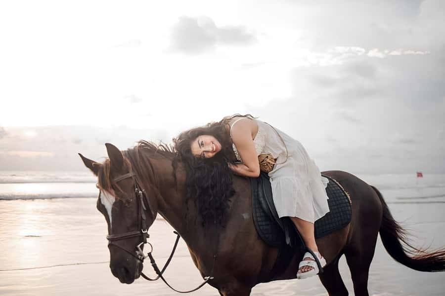 Bali: Horse Riding Tour on Seminyak Beach Include Transport - Photos, memories, and the human touch