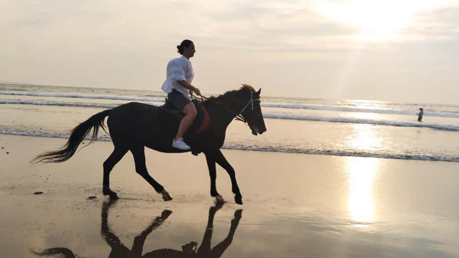 Bali: Horse Riding Tour on Seminyak Beach Include Transport - Who should think twice?
