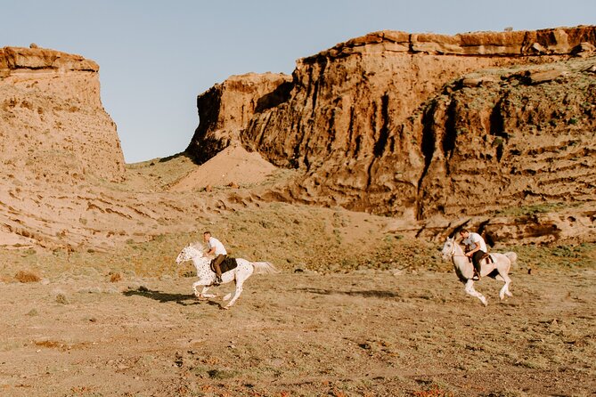 Beach Gallop - Horse Riding Safari for Experienced Riders - Canyons, ravines, and old trails above the coast