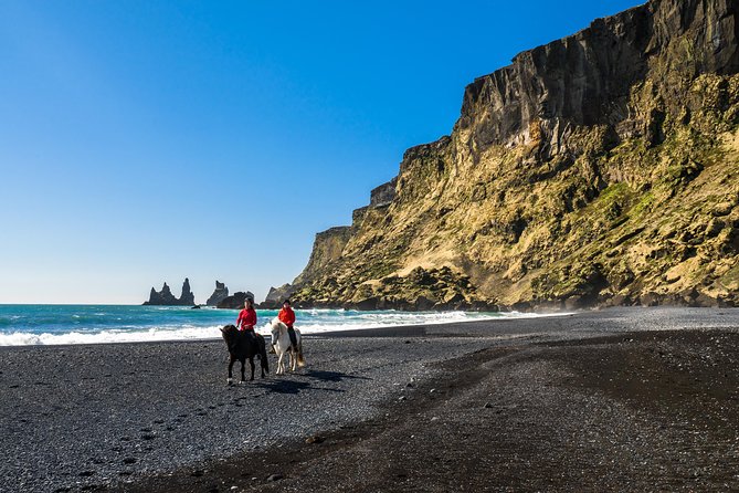 Black Sand Beach Horse Riding Tour from Vik - Wind, rain, and Icelandic weather