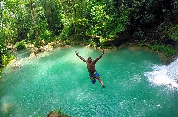 Blue Hole and Horseback Riding and Shopping - What the ratings suggest about the experience