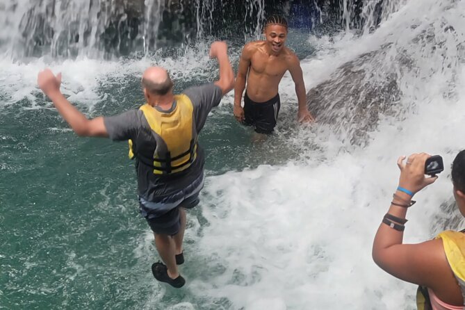 Blue Hole, River Tubing, and Horse Ride with Swim Ocho Rios - Timing, pickup, and who should book