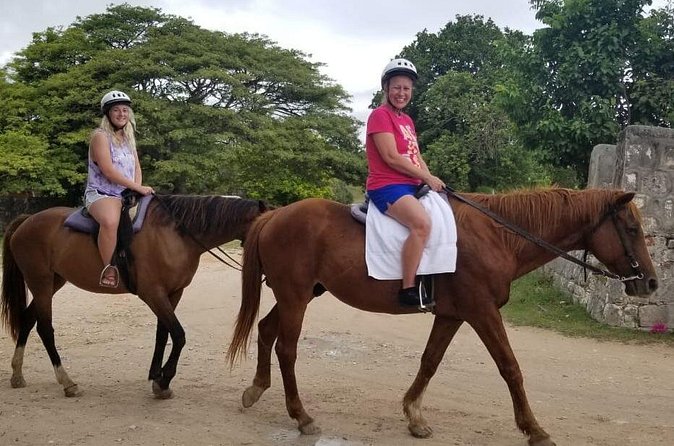Braco Stables Horseback Ride & Swim Excursion from Ocho Rios - What the ride feels like in practice