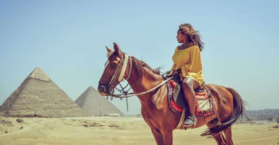 Cairo: Private Arabian Horse Ride at the Giza Pyramids - Pickup from your hotel and the start of the outing