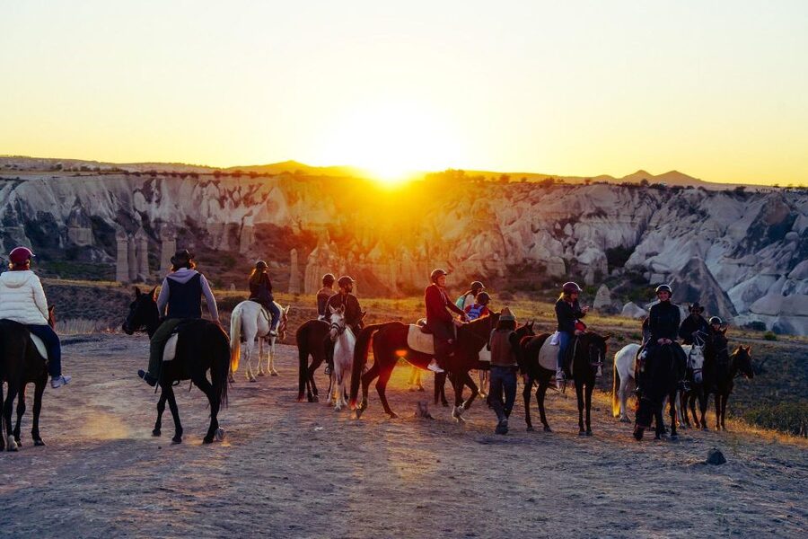 Cappadocia: Horse Riding Tour Sunset or Day Time with Pickup - Practical details that make the outing easier