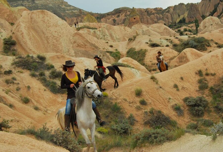 Cappadocia: Horse Riding Tour Sunset or Day Time with Pickup - What the short duration means for value