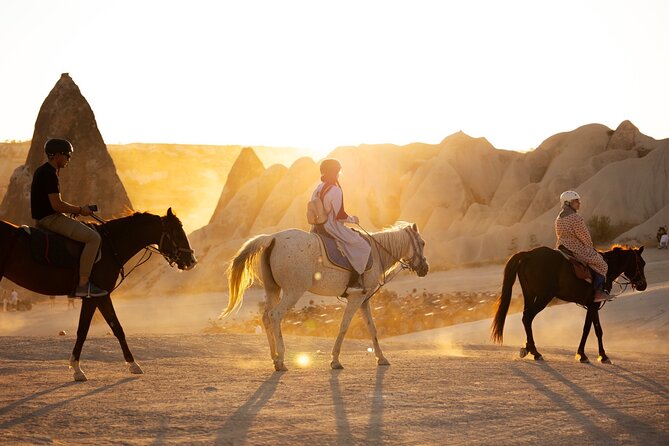Cappadocia Horseback Ride through Valleys — Sunset/hoteltransfer - What the first 20 minutes are really like