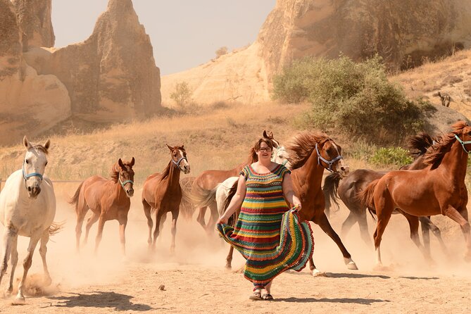 Cappadocia Running Horses Photoshoot with Private Pickup - How to prepare for a 30-minute session