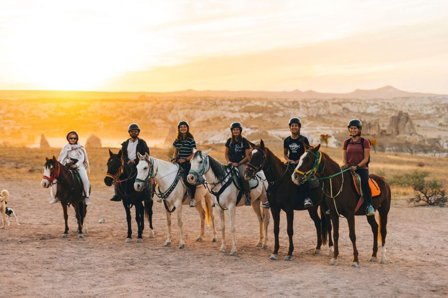 Cappadocia: Sunset or Daytime Horse Riding Tour - The photography package and what you should confirm