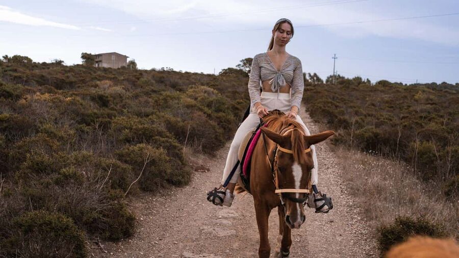 Castelsardo: horseback in Sedini - Safety, skill level, and the helmet question