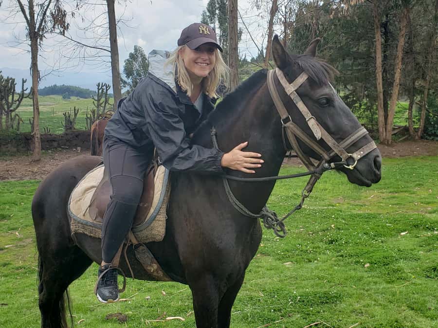 Cusco: 3-Hour Horse Riding Tour to the Temple of the Moon - High views over Cusco without a long trek