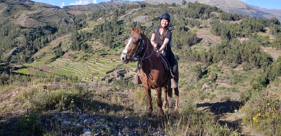Cusco: Sacsayhuaman Guided Tour and 1-Hour Horseback Ride - Qenqo and the Inca approach to sacred places