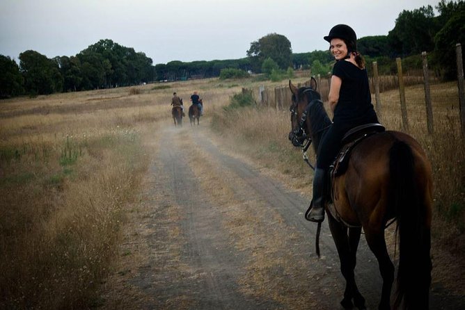 Daily out of Rome : Horseback ride with meals & wine included - Key points at a glance