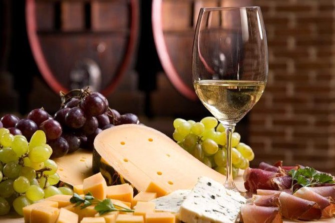 Daily out of Rome : Horseback ride with meals & wine included - Meeting Alessia in Tagliacozzo