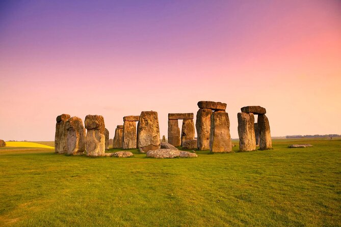 Day trip by coach - Stonehenge, Avebury & Uffington White Horse - Stonehenge: famous, impressive, and slightly complicated