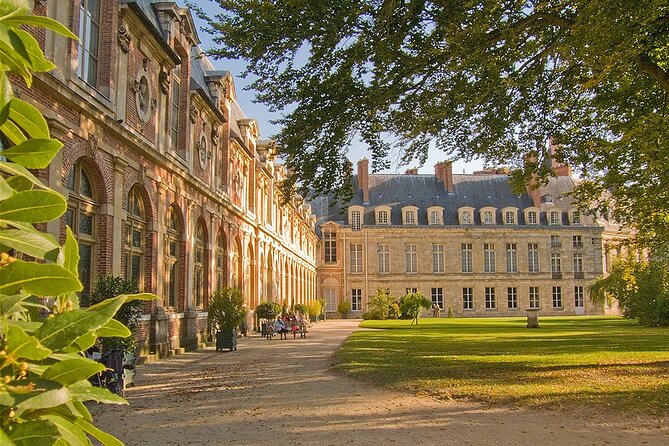 Day Trip to Fontainebleau : Horse Riding, Gastronomy and Castle - A gentle start from your Paris hotel