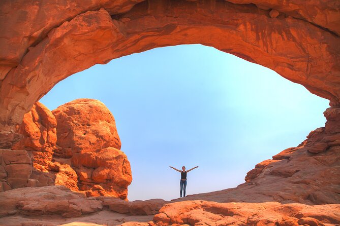 Discover The Best Of Moab In A Day: Arches Canyonlands Dead Horse - The Windows section gives you the best short hike
