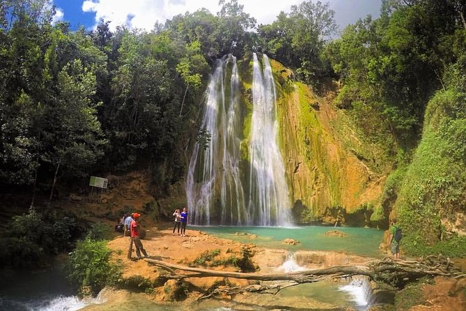 El Limón waterfalls Tour (horse riding & swimming) with lunch - The plantation route adds local flavor
