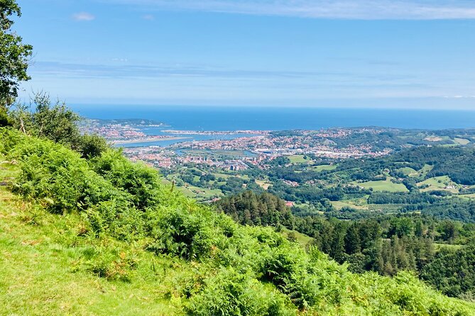 Explore Scenic Mountains and Horseback Riding - A 1.5-Hour Ride Through Mountain Country