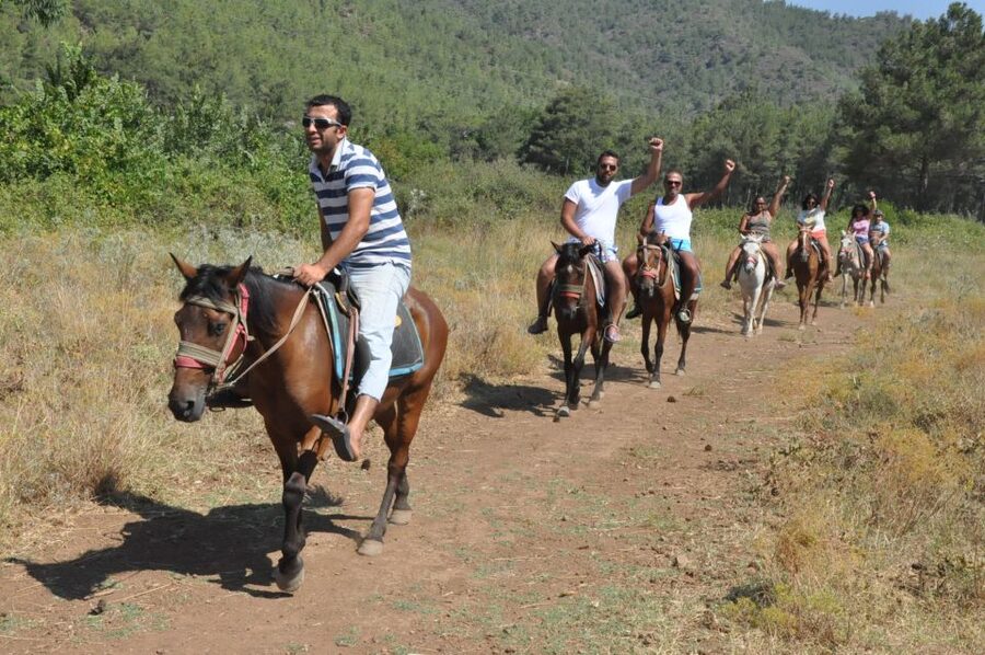 Fethiye Horse Safari - Starting in Hisarönü, the practical side of the ride