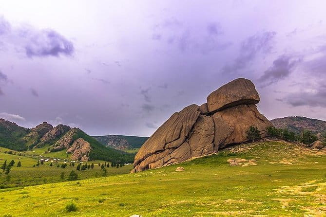 Full Day Chinggis Khaan Statue & Terelj NP Tour +Horseride, Eagle - The climb to Ariyabal Meditation Temple