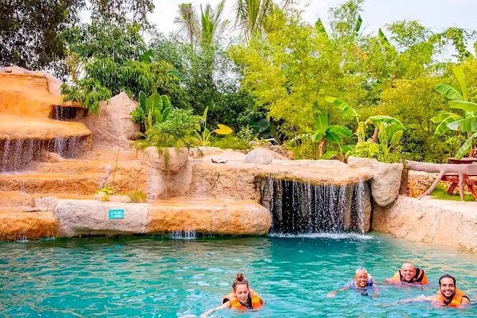 Full Dominican Adventure: Zipline, ATV Buggie, Horseback & Safari - Lunch and the Dominican ranch stop