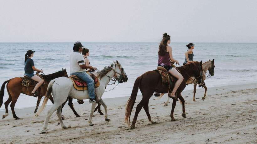 Gili Trawangan: Beach Horseback Riding with Pickup Hotel - Key points at a glance