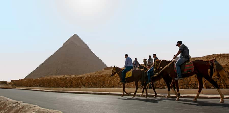 Giza: Arabian Horse Tour Around the Giza Pyramids - Safety, comfort, and rider control