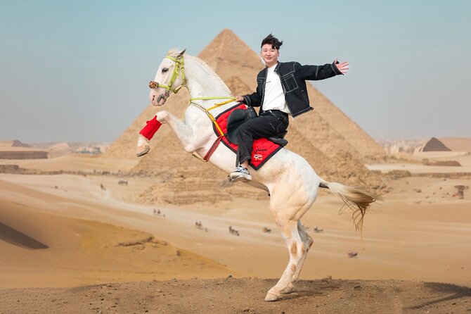 Giza Pyramids Photoshoot with Jumping Horse, Camel and Sphinx - Why this Giza photoshoot is different