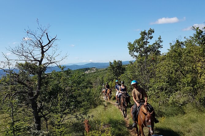 Horse ride in Haute Provence Luberon and Forcalquier - Clothing, helmets, and physical effort