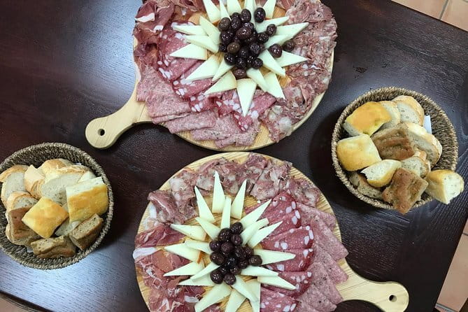 Horse ride in the Mugello (transfer from / to Florence) and Tuscan aperitif - Ninety minutes in the saddle