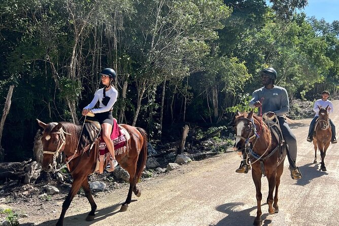 Horse Ride to Cenote Mil Columnas - Following the green route to the cenote