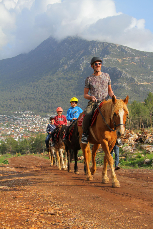 Horse Safari in the Fethiye forest - The 4-kilometre trail through the trees