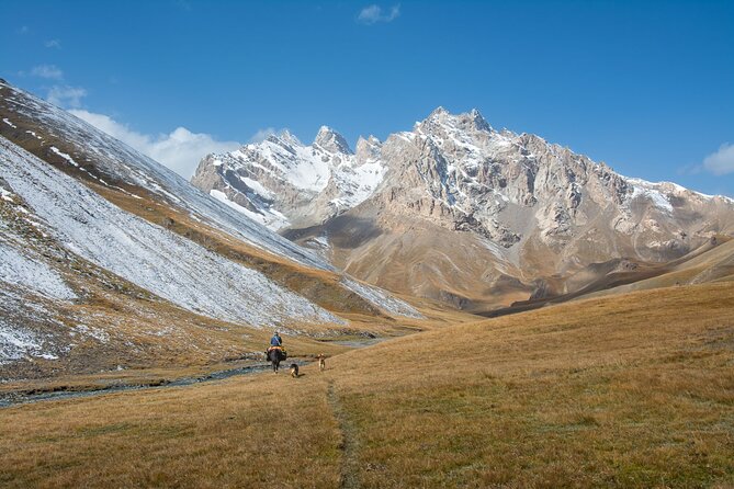 Horse Trek to Kel Suu Lake - Bosogo Pass and the open Ak-Sai Valley