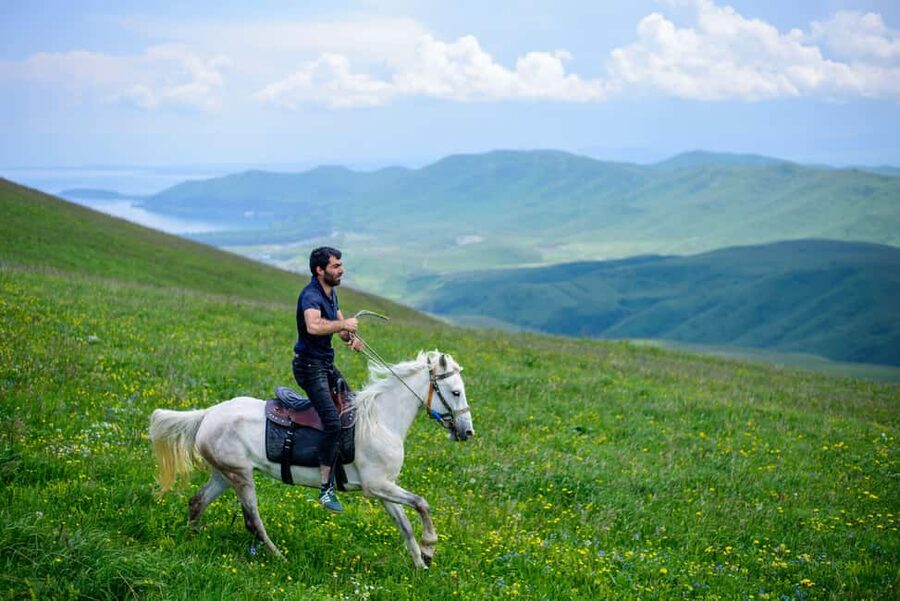 Horseback Adventure in Armenia’s Highland Pastures - Returning to the guesthouse for tea and fire