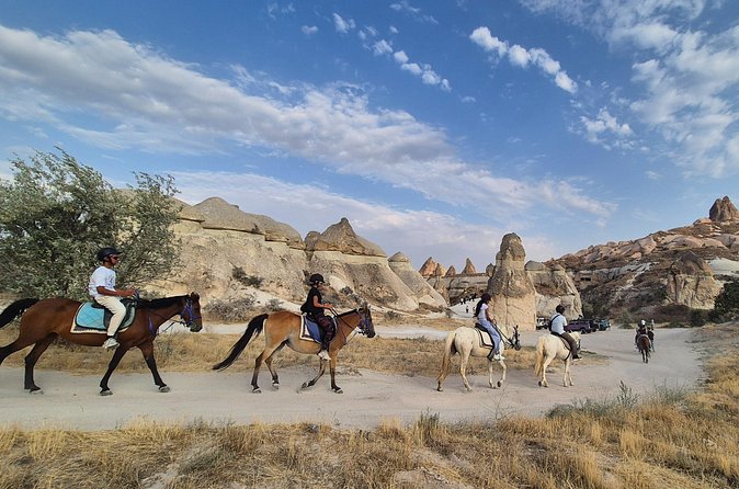 Horseback Ride in Göreme Valleys Cappadocia 2 hours - Who should book this ride