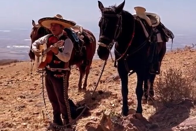 Horseback Ride in Guanajuato with Live Music and Food - Meeting the horses and settling into the ride