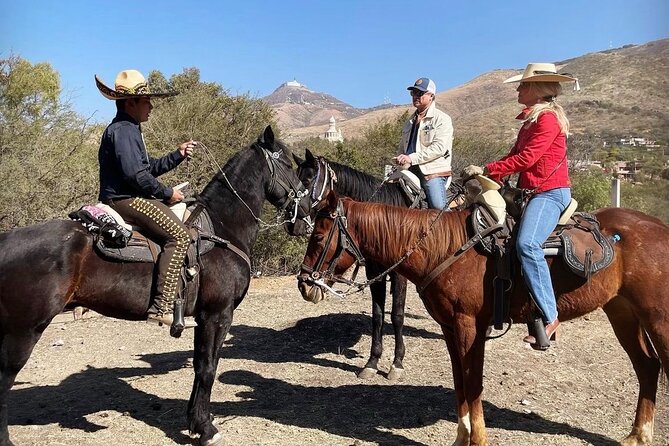 Horseback Ride in Guanajuato with Live Music and Food - Music that turns a ride into a local experience