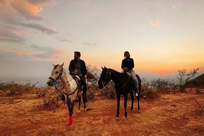 Horseback Ride in Guanajuato with Live Music and Food - Riding through the Guanajuato Mountains