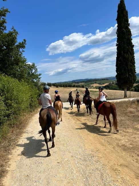 Horseback Ride in Tuscany with Lunch in da Vinci’s Land - Getting Comfortable Before the Horseback Ride