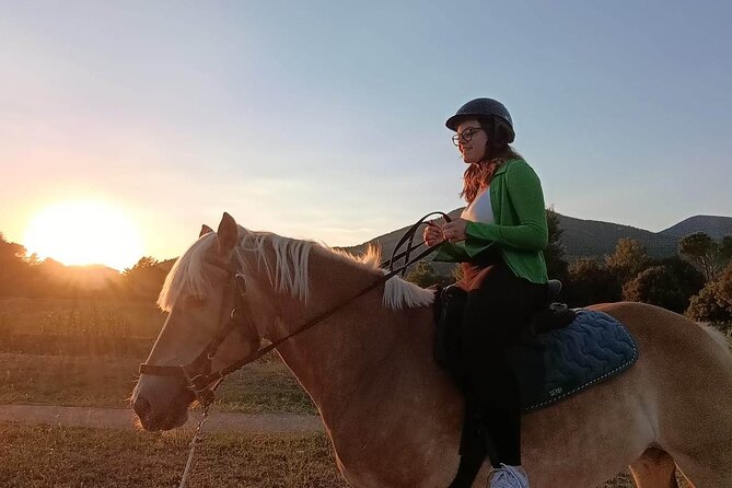 Horseback riding at sunset 1 hour at the Certosa di Pisa - Who will enjoy this ride most?
